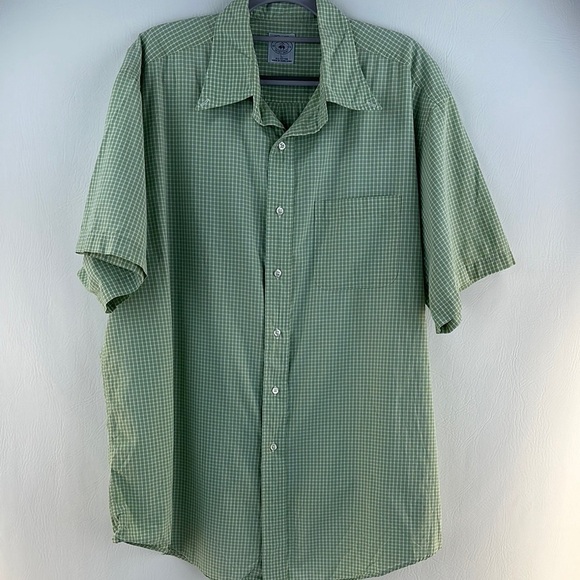 Brooks Brothers Other - Brooks Brothers Short Sleeve Checkered Button Down Shirt